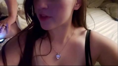 Сисястая девушка села сверху на друга трахаться