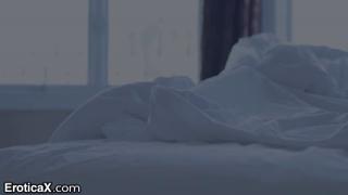 Массажистка лесбиянка развела клиентку на секс