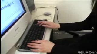 Трахнул жопастую блондинку глубокого в глотку